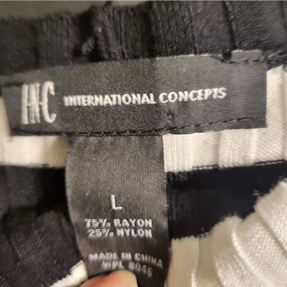 INC. SWEATER - Picture 4 of 4